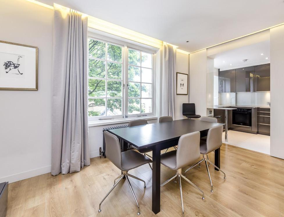 2 Bed, 2 Bath In Mayfair, Garden View ลอนดอน ภายนอก รูปภาพ
