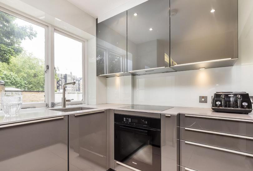 2 Bed, 2 Bath In Mayfair, Garden View ลอนดอน ภายนอก รูปภาพ